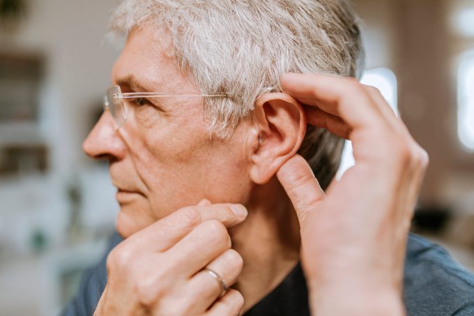 New Study Says 32% of People with Dementia Experience This Symptom, Too